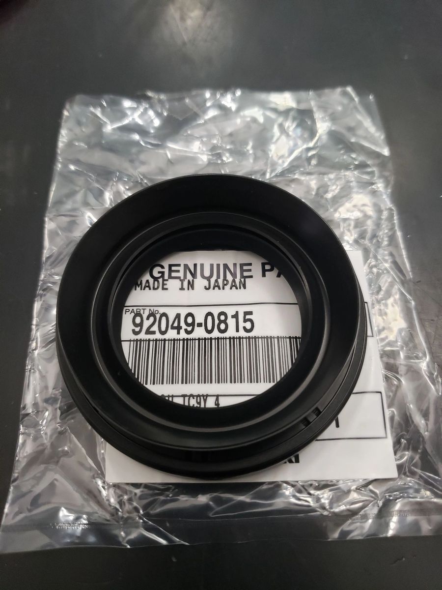 KRX 1000 AXLE SEAL